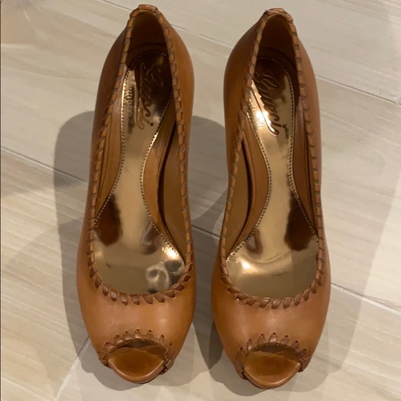 Gucci leather heels - Picture 1 of 4